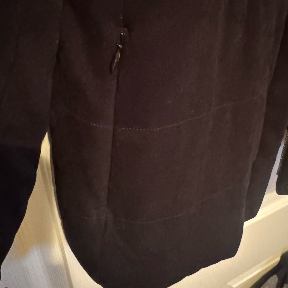 Jones NY Sz Lg Black Quilted Puffer Coat w/ faux fur detach collar, zip & snaps - Picture 6 of 9